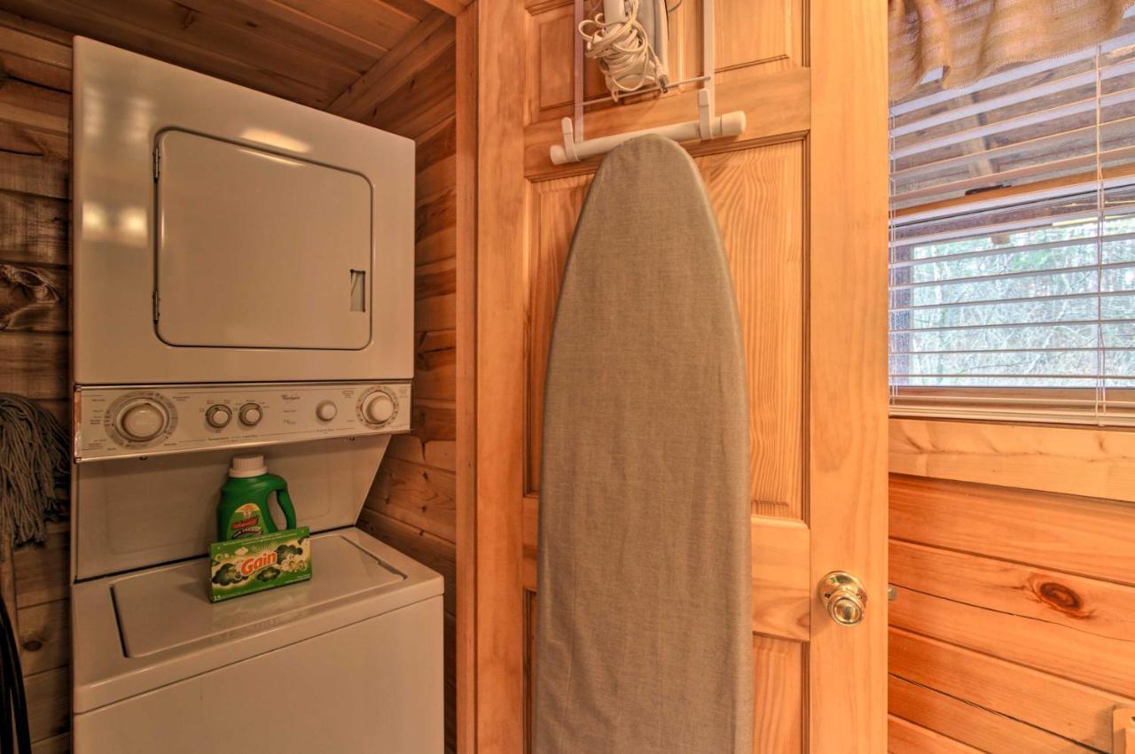 Romantic Cabin With Hot Tub In Pigeon Forge! Exteriör bild